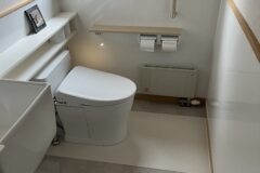 古くなったトイレをモダンで快適な空間に