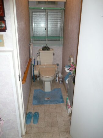 お手入れしやすく、清潔感あふれるトイレへ