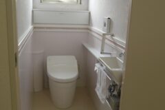 お手入れしやすく、清潔感あふれるトイレへ