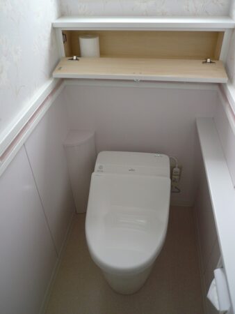 お手入れしやすく、清潔感あふれるトイレへ